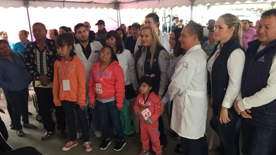 Familias son beneficiados con operación de cataratas y estrabismo