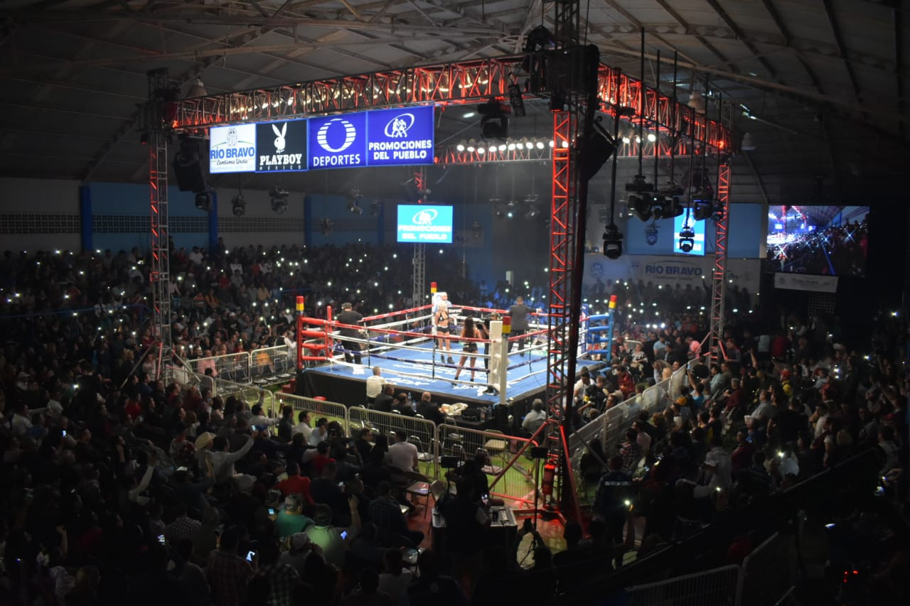 Expectacular noche se vivió en Río Bravo con sábado de Box 