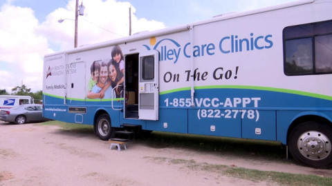 Llevan clínica de salud móvil en Weslaco