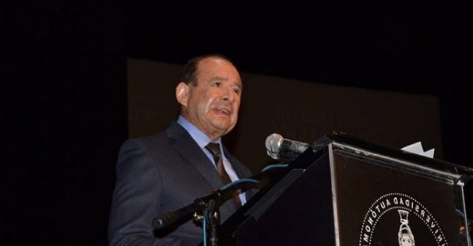 Acribillan a rector de Universidad en Puebla 