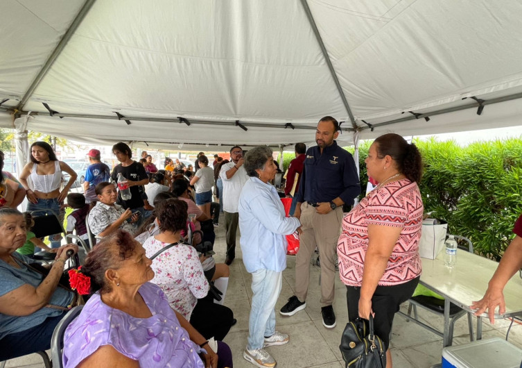 Ciudadanos aprovechan brigada del Registro Civil