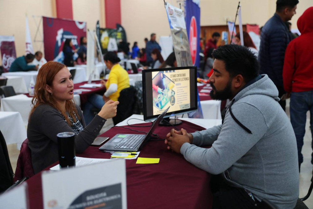 Cerca de 12 mil logran colocarse en empleos por ferias municipales