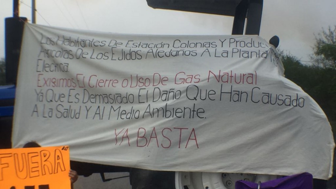 Bloquean acceso a la termoeléctrica de la CFE por presunta contaminación