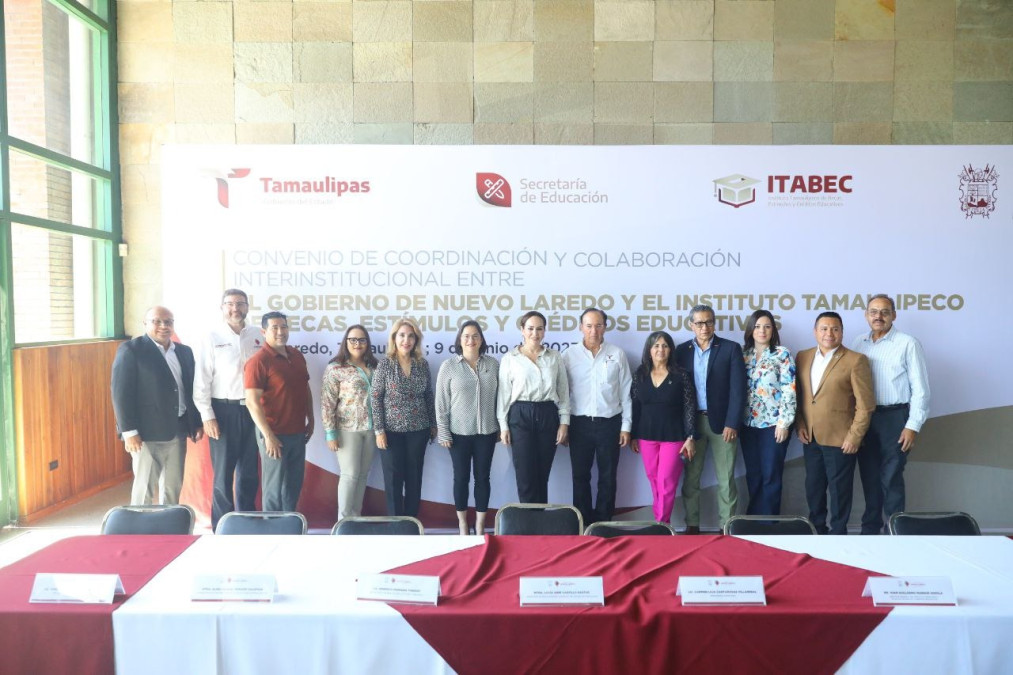 Firman acuerdo gobierno municipal e ITABEC a estudiantes neolaredenses