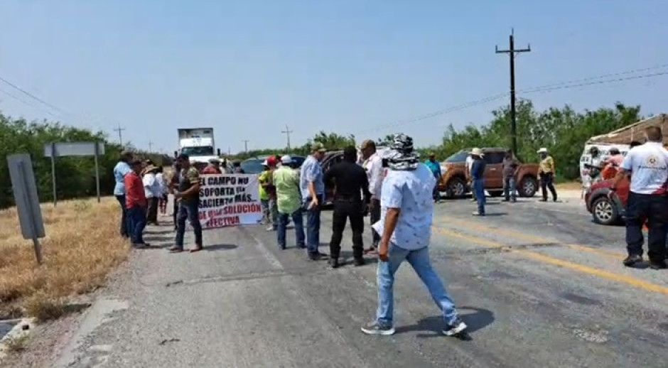 Productores de sorgo vuelven a los bloqueos carreteros
