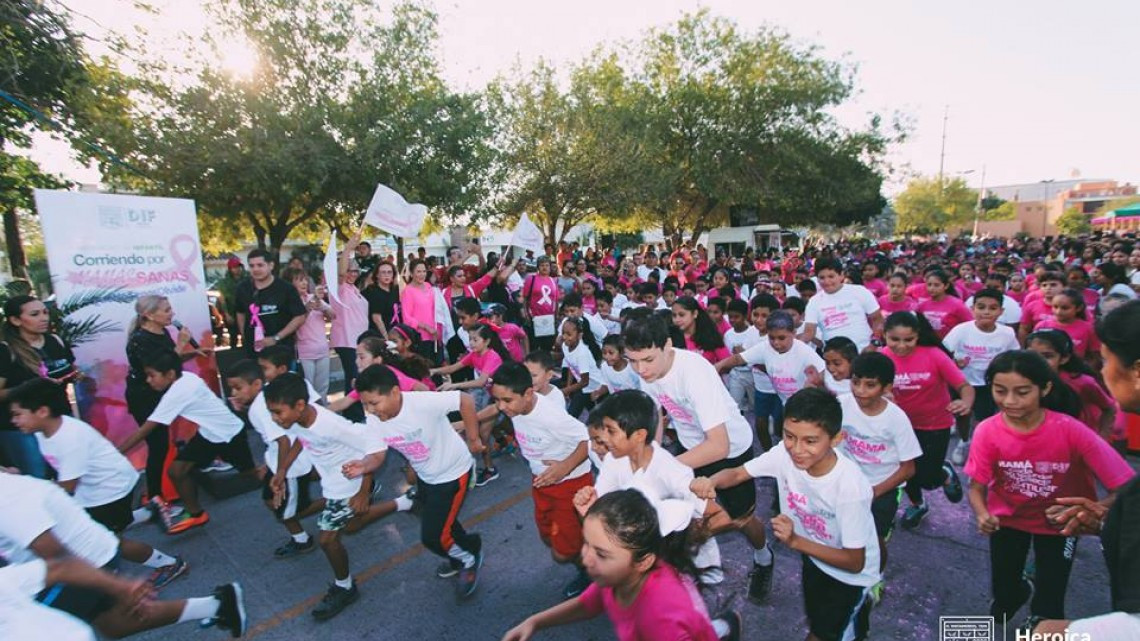 Realizan carrera “Corriendo por mamás sanas”