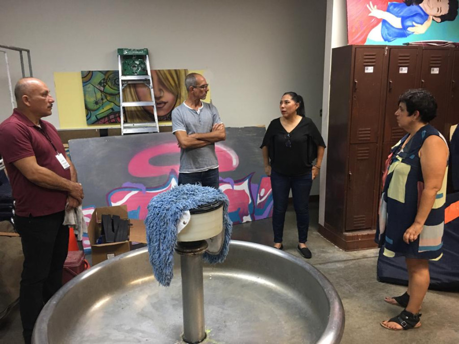 Cubanos exponen y ofrecen charla sobre grabado contemporáneo