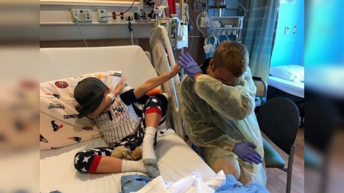 Justin Bieber sorprende a niños en un hospital de California