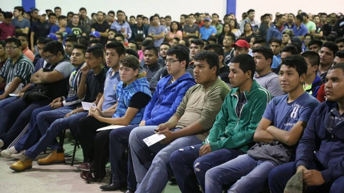 Alcaldesa asiste al Sorteo del Servicio Militar Nacional