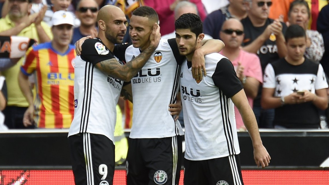 Valencia vence 3-0 a Leganés