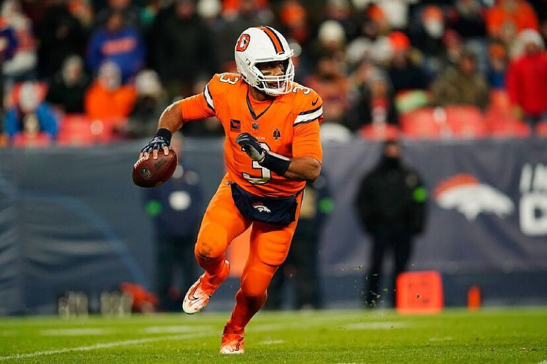 Denver Broncos despide a Russell Wilson