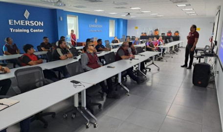 Colaboran UTTN y Emerson en impulsar la inclusión laboral de personas con autismo