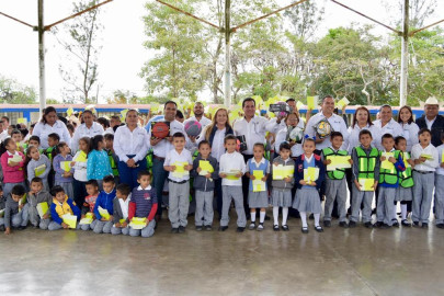 Se entregan más de 13 mil becas a estudiantes de Altamira