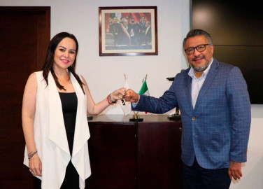 Carmen Lilia establece acuerdo con el director nacional de aduanas