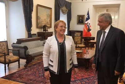 AMLO y Michelle Bachelet se reúnen en Chile