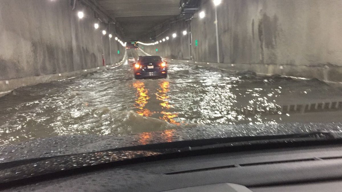 A dos días de ser inaugurado, el túnel de Mixcoac se inundó