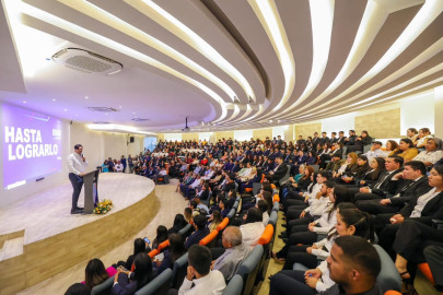 Visitó Alcalde Carlos Peña Ortiz la exposición Científica Estudiantil Universitaria