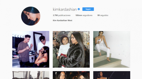 Kim Kardashian llega a 100 millones de seguidores, tras mostrar un pecho