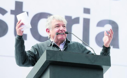 AMLO promete que terminará guerra con el narco en 3 años 