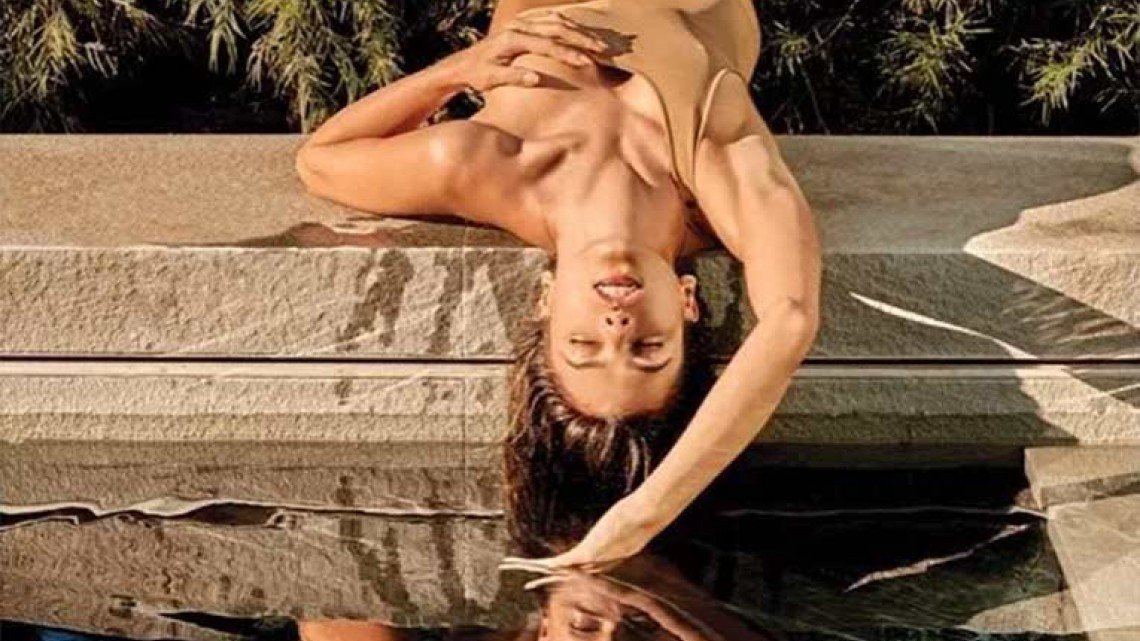 Alessandra Ambrosio se desnuda para una revista