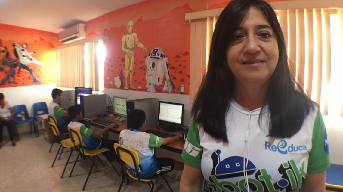 Amplían sus talentos niños que incursionan en robótica