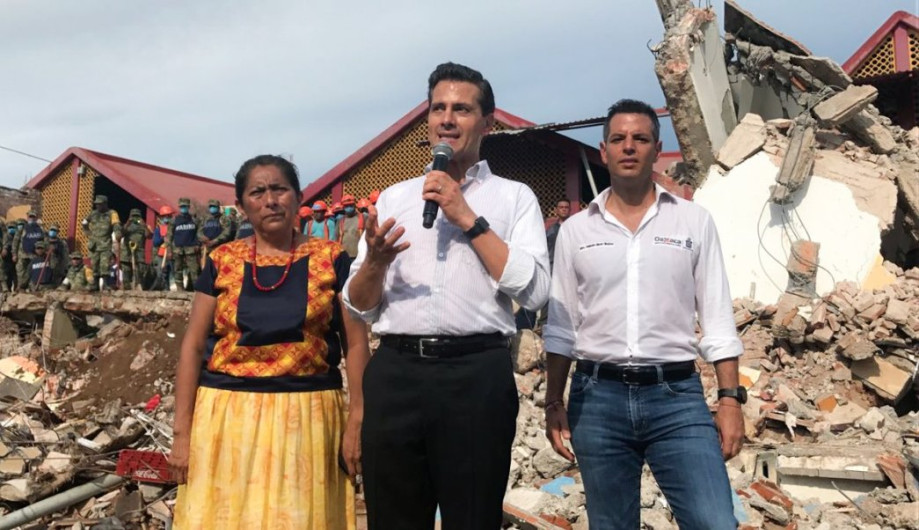 EPN llama a constructoras a ser solidarias