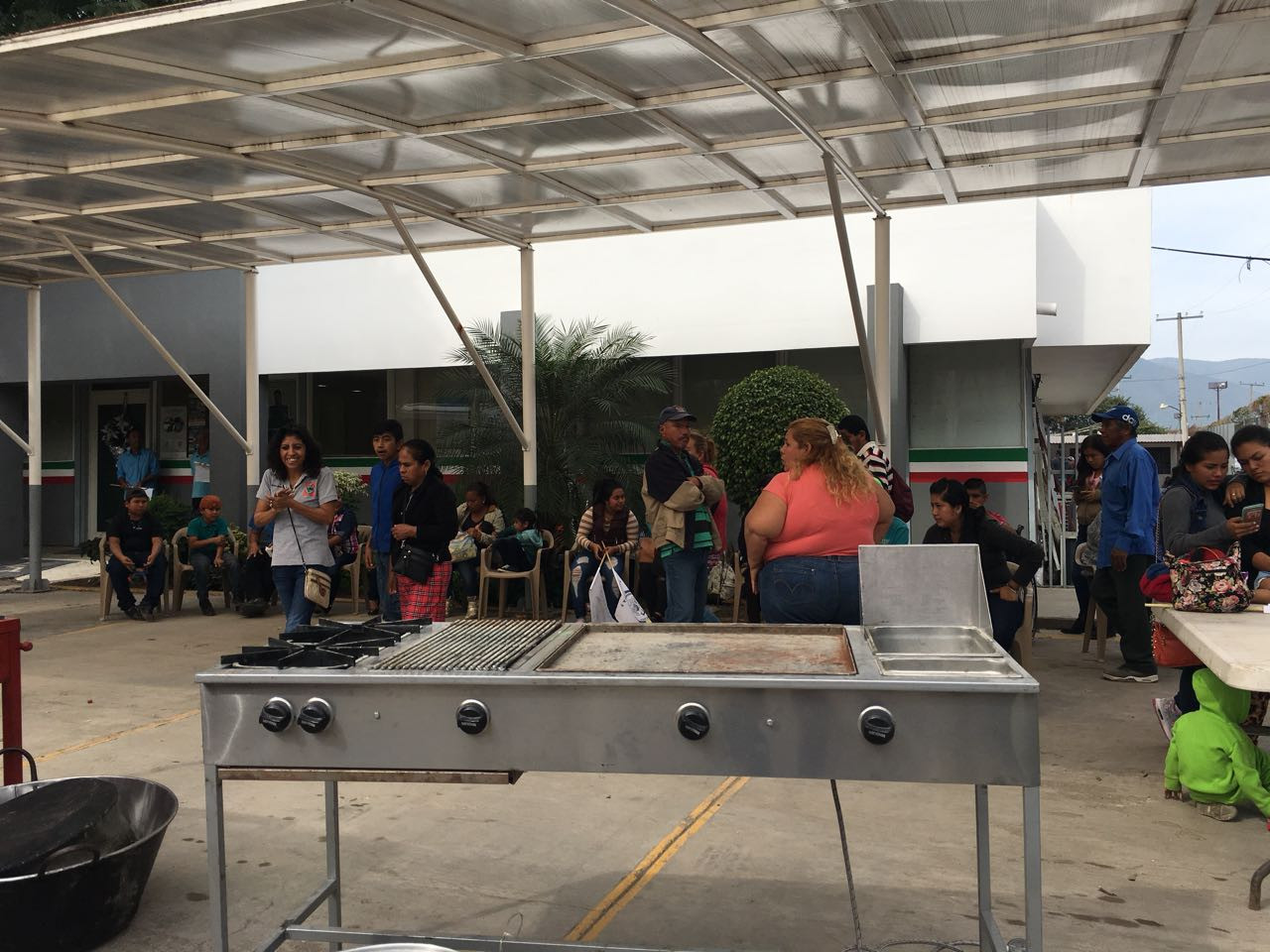 Instala CCC plantón en Sagarpa