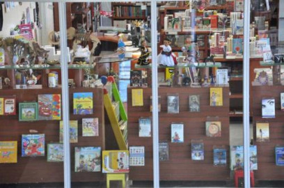 Abrirán biblioteca en inglés para maestros