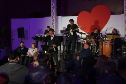 Corazón acústico llena de magia y música la sala Sergio Peña