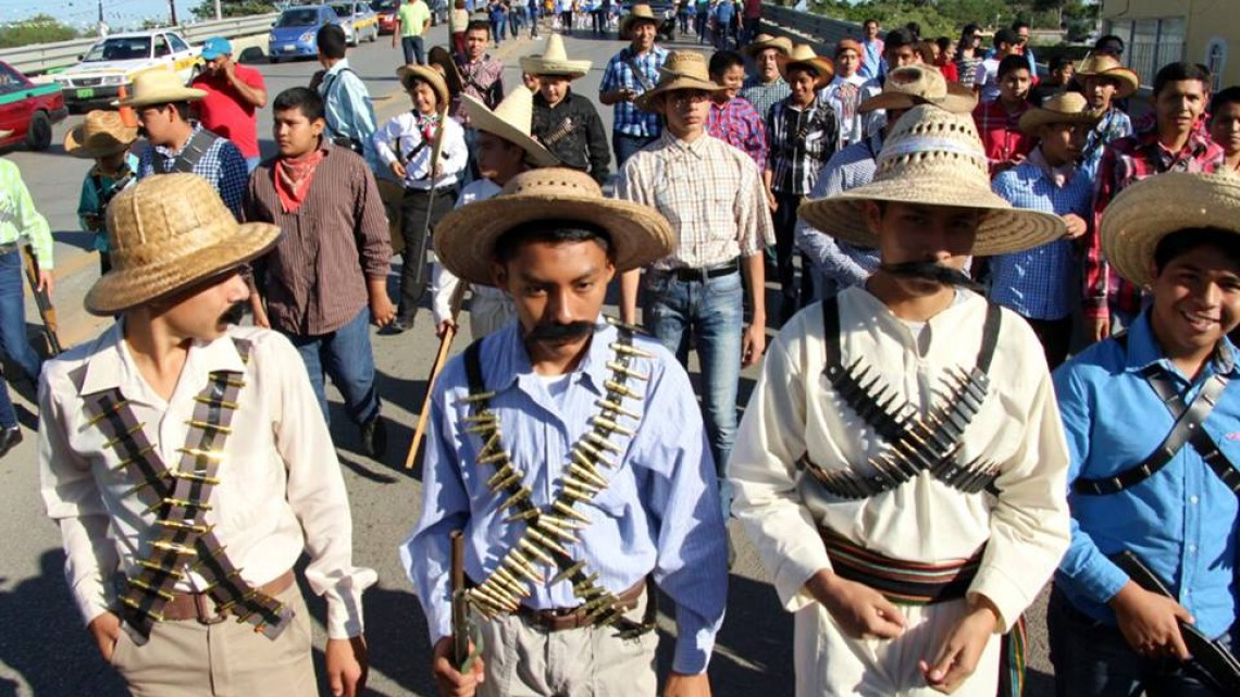 Realizan desfile por 107 Aniversario de la Revolución Mexicana
