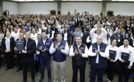 Solicitan maestros de inglés a FGCV el fondo de retiro