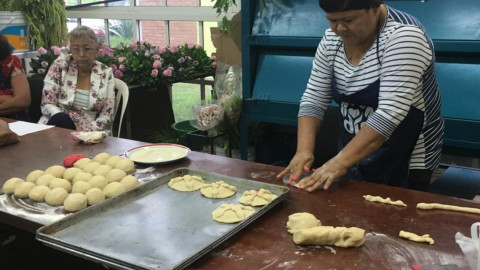 Ofrece DIF Altamira curso para elaboración de pan de muerto