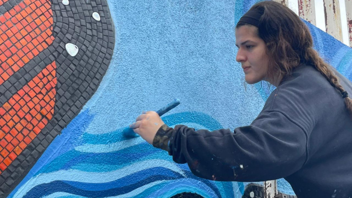 Dan vida a mariposas del puente a desnivel