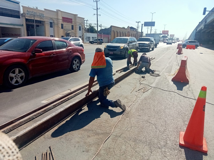 Aviso a los automovilistas por obras en el distribuidor vial Villas de la Joya
