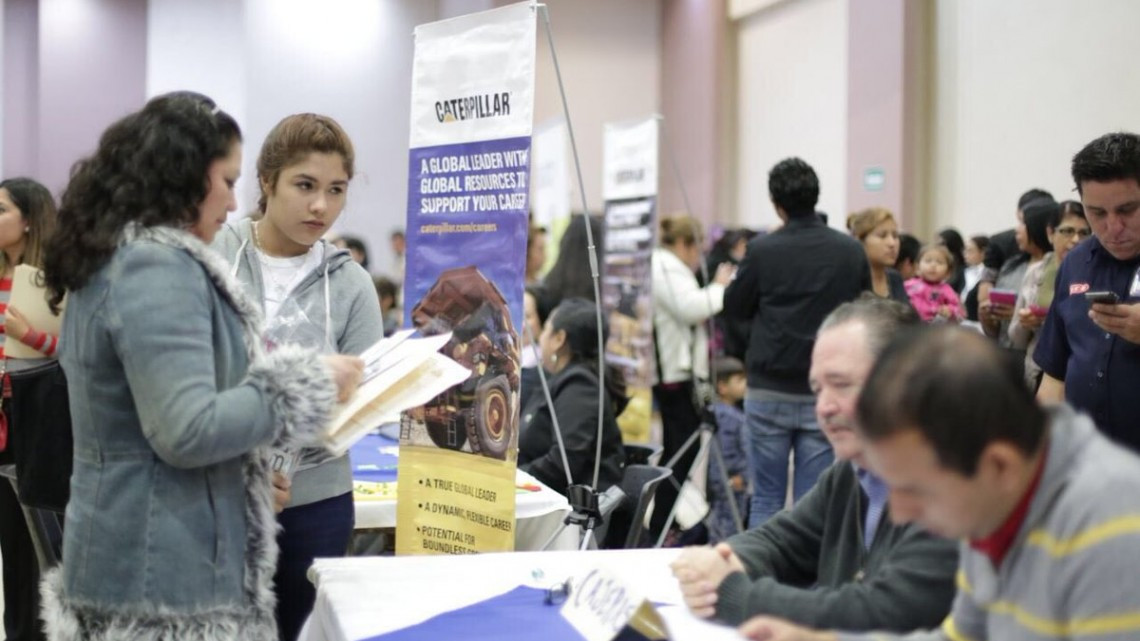 Inauguran Gobernador y Alcalde "feria nacional del empleo para mujeres"