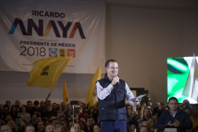 Reciben con insultos a Ricardo Anaya en Veracruz