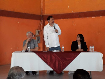 Se reúne Noroña con docentes de educación especializada