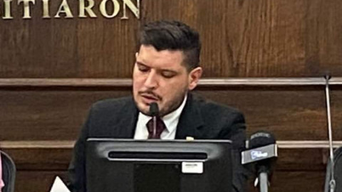 Beto Granados preside primera sesión de Cabildo con protesta de funcionarios