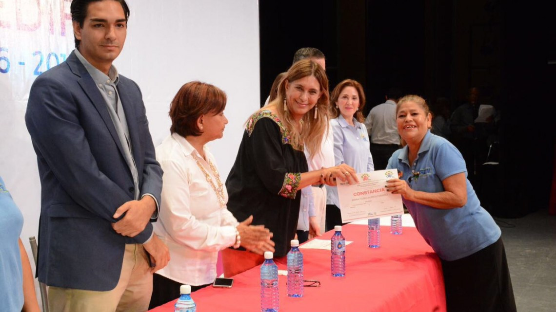 Preparó CEDIF a más de mil en 15 Talleres