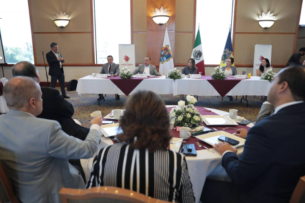 Concretan relaciones comerciales empresarios locales y jaliscienses 