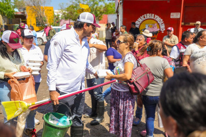 Unidos en la adversidad; Carlos Peña Ortiz dirige apoyos a familias vulnerables