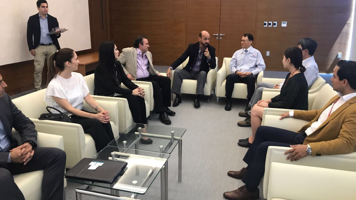 Carlos Talalcón fortalece lazos con el presidente de KIA Motors México 