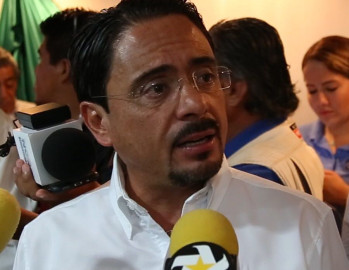 "Mi gabinete no anda en campaña": Zorrilla Moreno 