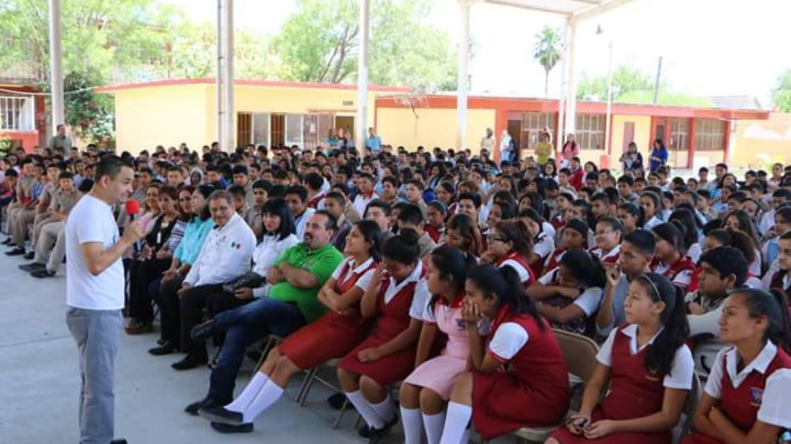 Continúan festejos del "Día del estudiante"