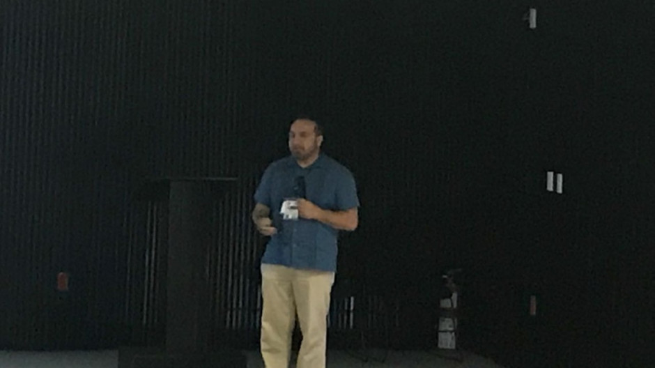 Oncólogo Benigno Piña ofrece conferencia sobre el Cáncer 