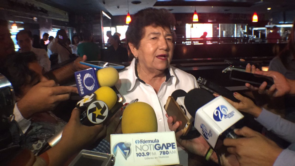 Pide Magdalena Peraza evitar abusos durante los operativos grúa.