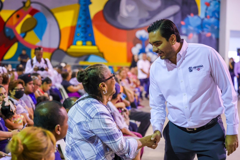 Entregó Alcalde Carlos Peña Ortiz ayuda humanitaria en Reynosa 