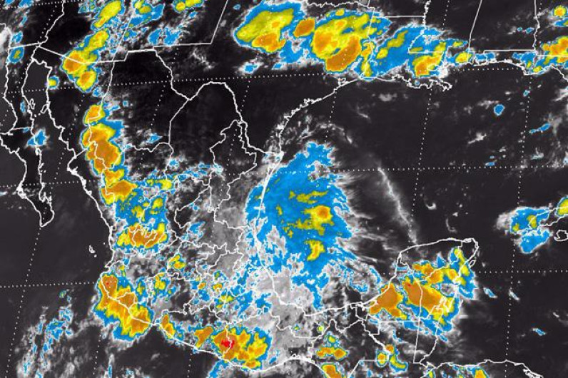 Pierde fuerza huracán Eugene y desciende a categoría 2