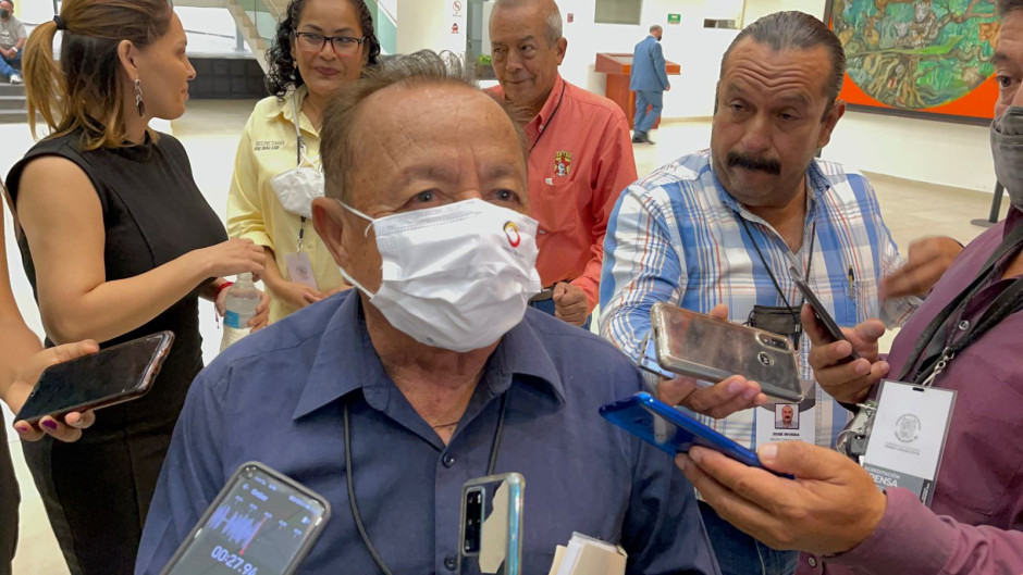 Reconoce dirigente del sindicato de salud que dio plazas laborales a familiares y afines a su proyecto 