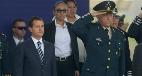 Pretende EPN aumentar penas a atacantes de policías
